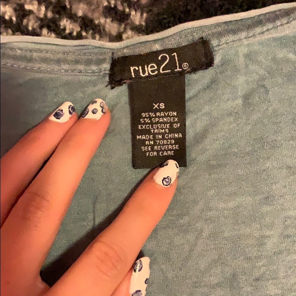 Basic tee - Picture 2 of 2